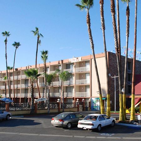 Regency Inn And Suites Болдуин Парк Екстериор снимка