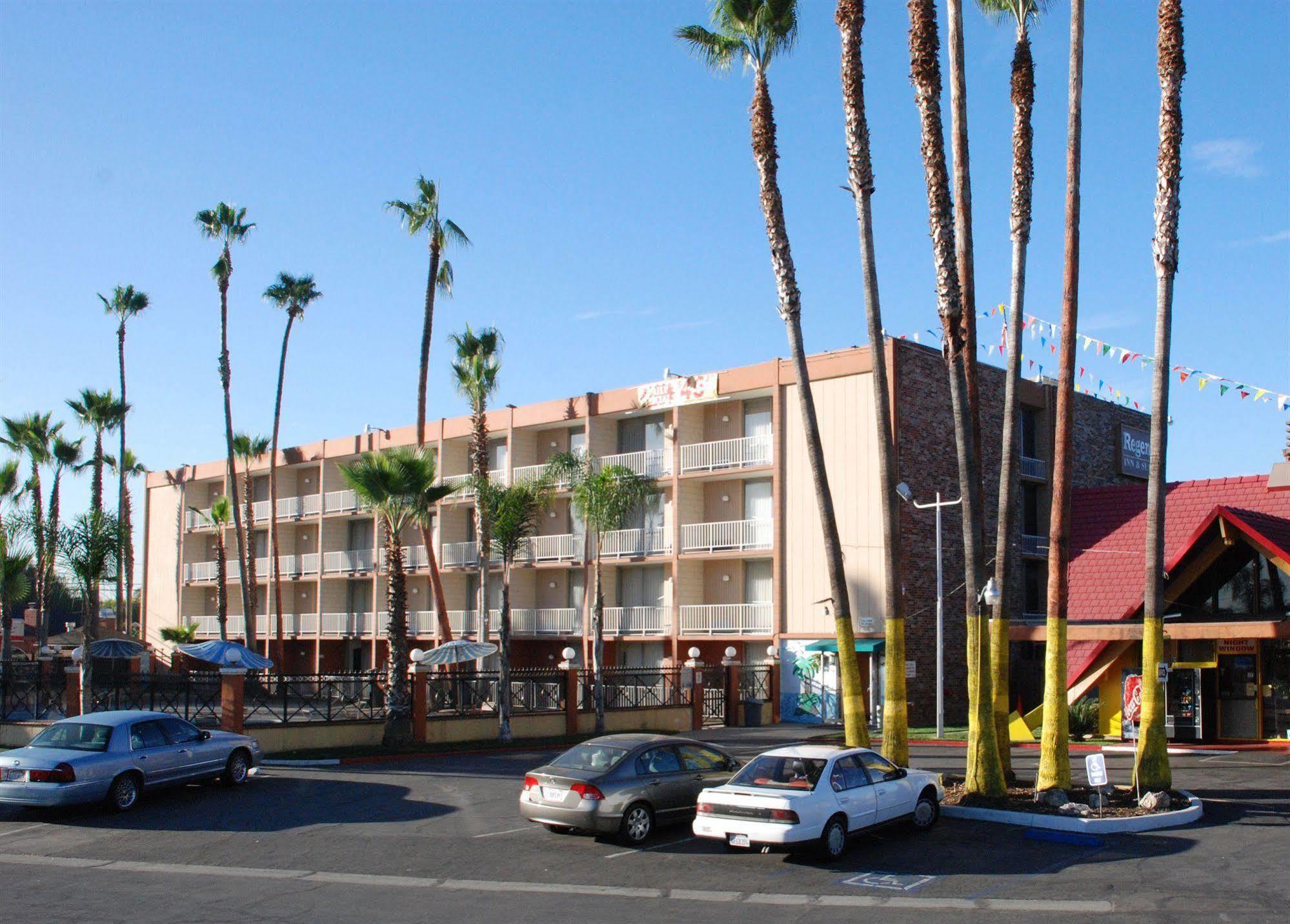 Regency Inn And Suites Болдуин Парк Екстериор снимка